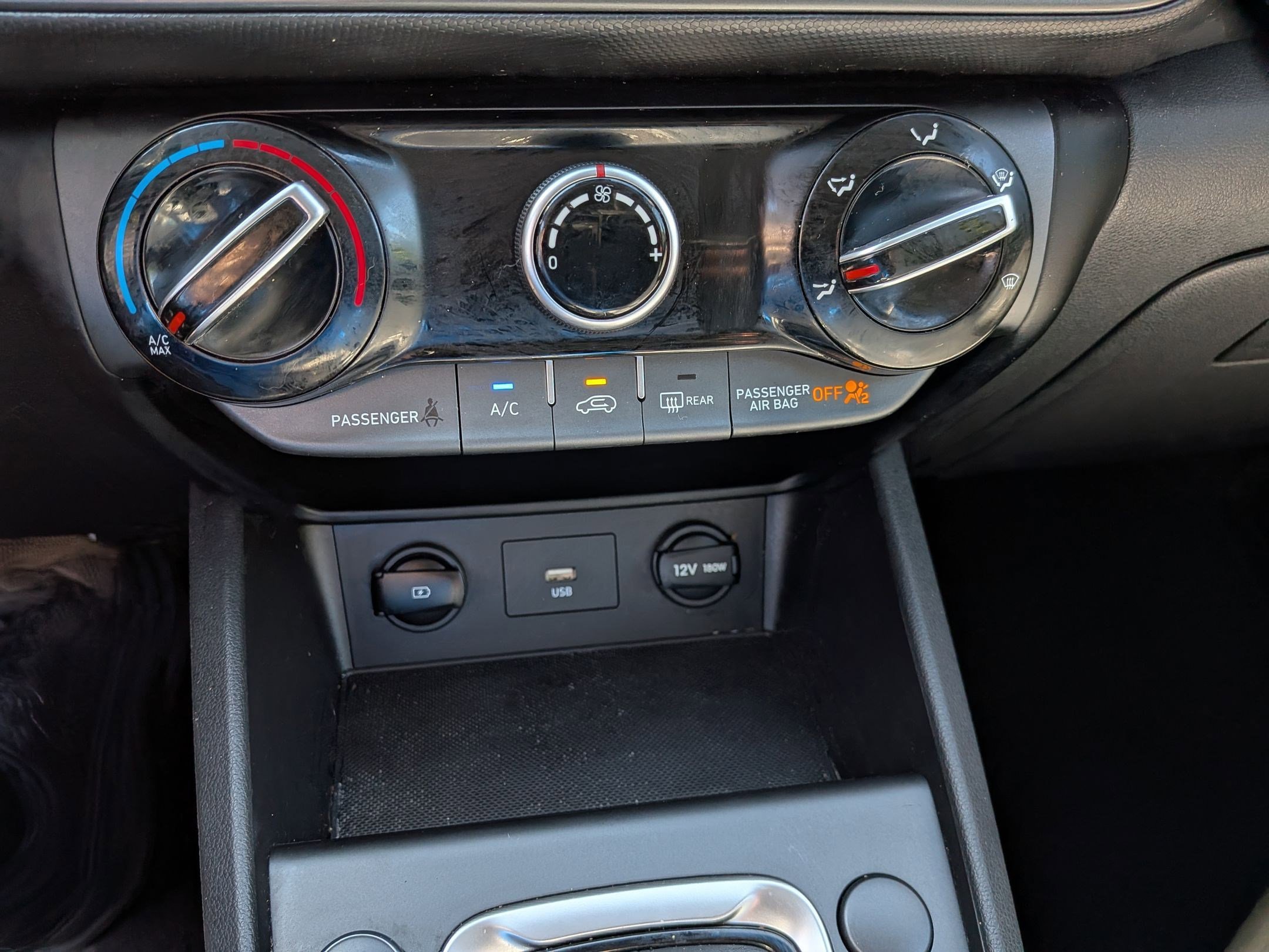 2023 Hyundai Kona SEL photo 22