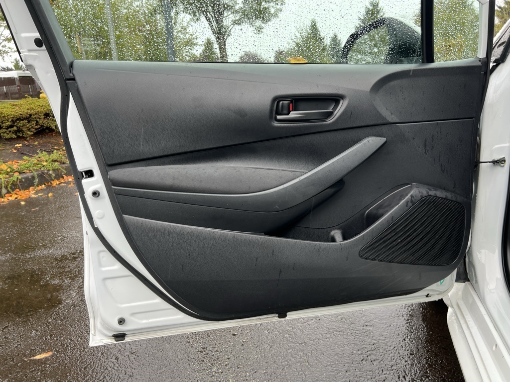 2023 Toyota Corolla LE photo 10