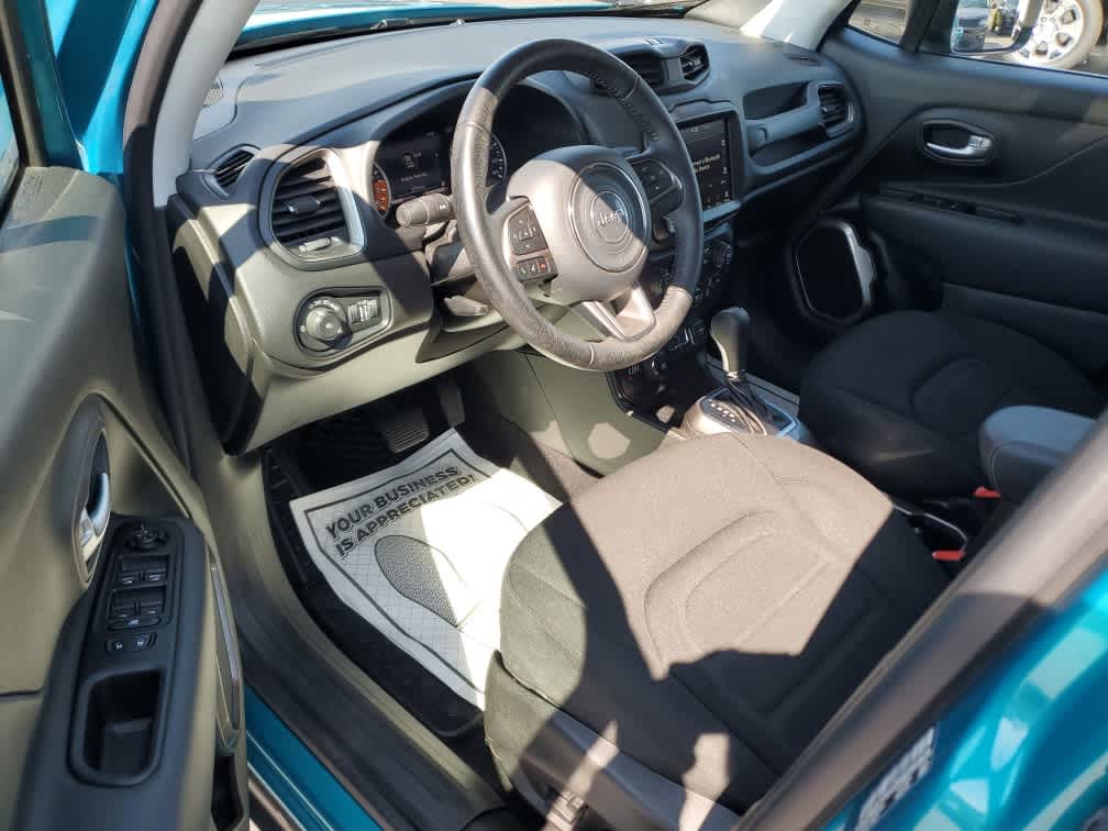 2022 Jeep Renegade Latitude photo 12