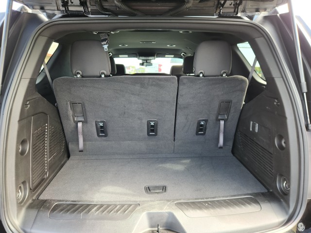 2024 Gmc Yukon SLE photo 4