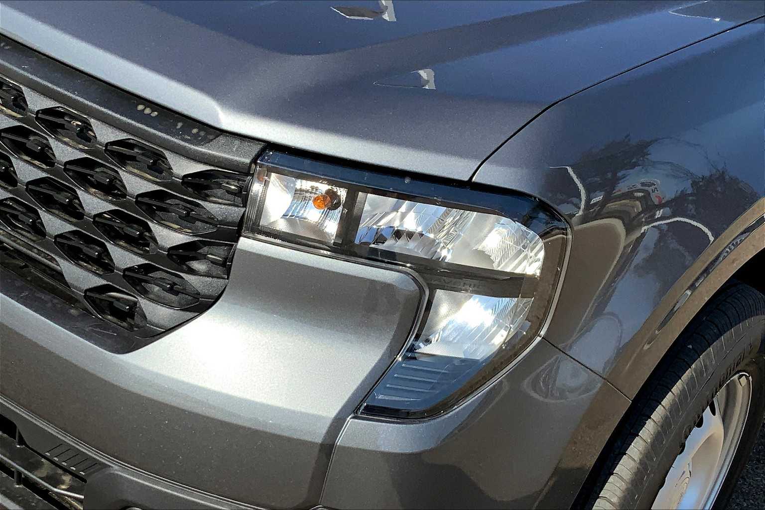 2025 Ford Maverick XL photo 12