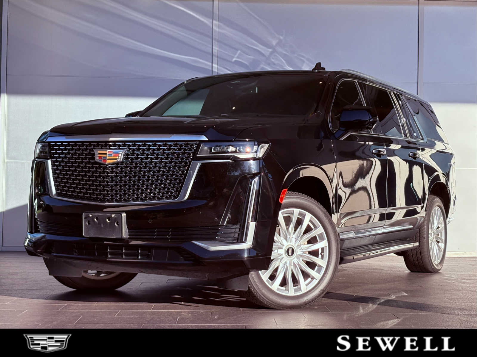 2023 Cadillac Escalade ESV Luxury's photo