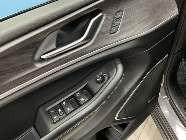 2021 Jeep Grand Cherokee Limited photo 27
