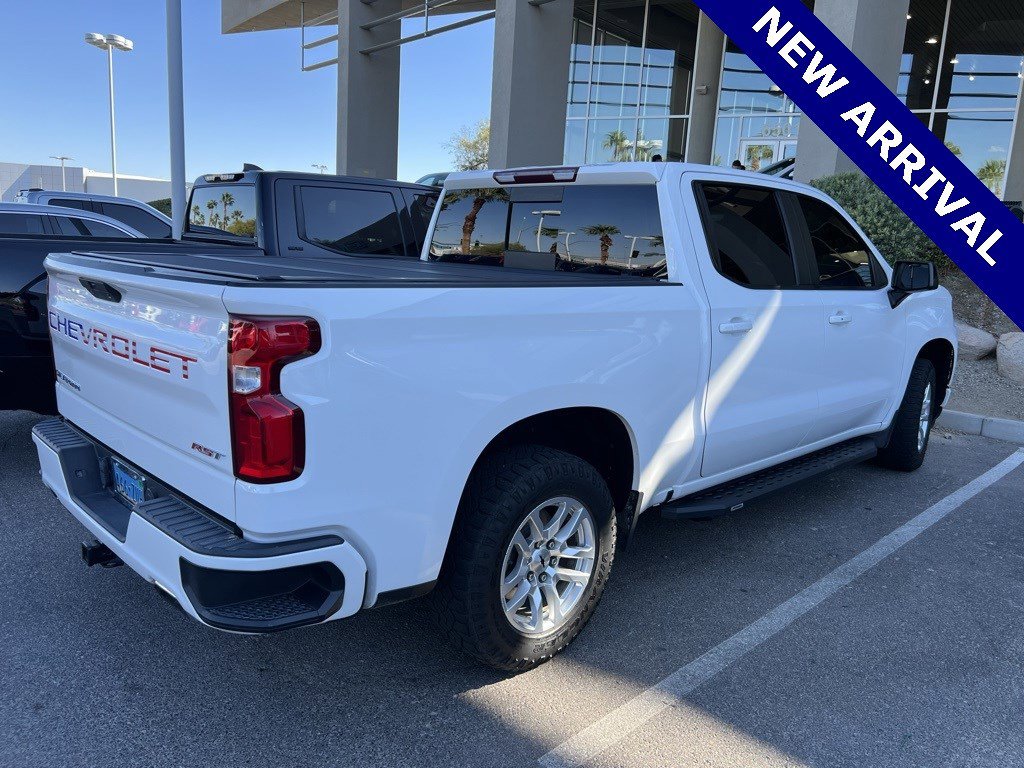 2020 Chevrolet Silverado 1500 RST photo 2