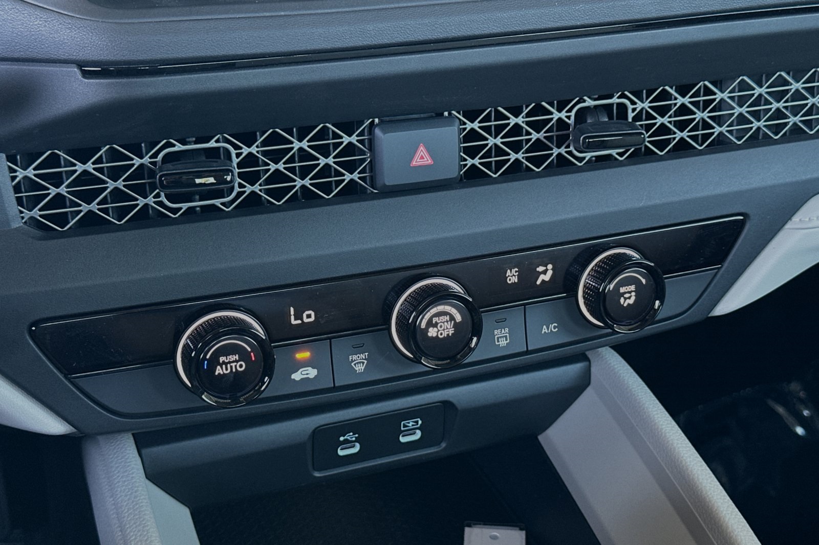 2025 Honda Accord LX photo 19
