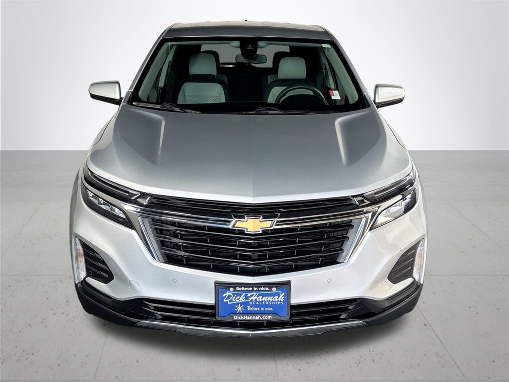 2022 Chevrolet Equinox LT photo 3