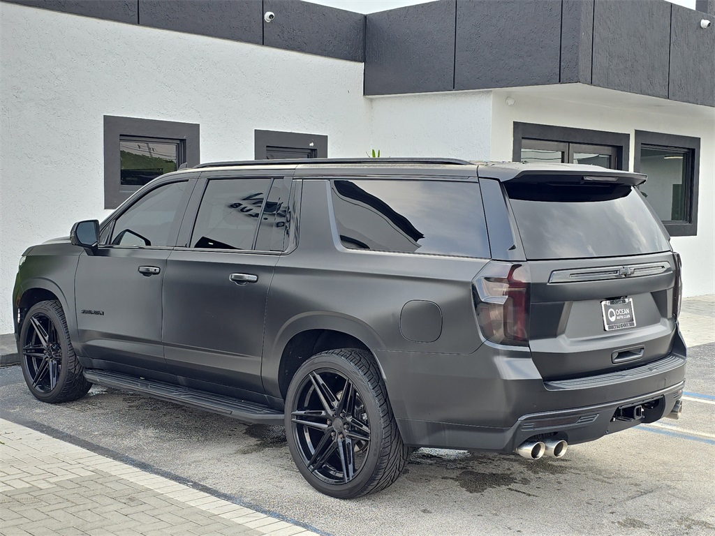 2021 Chevrolet Suburban Premier photo 3