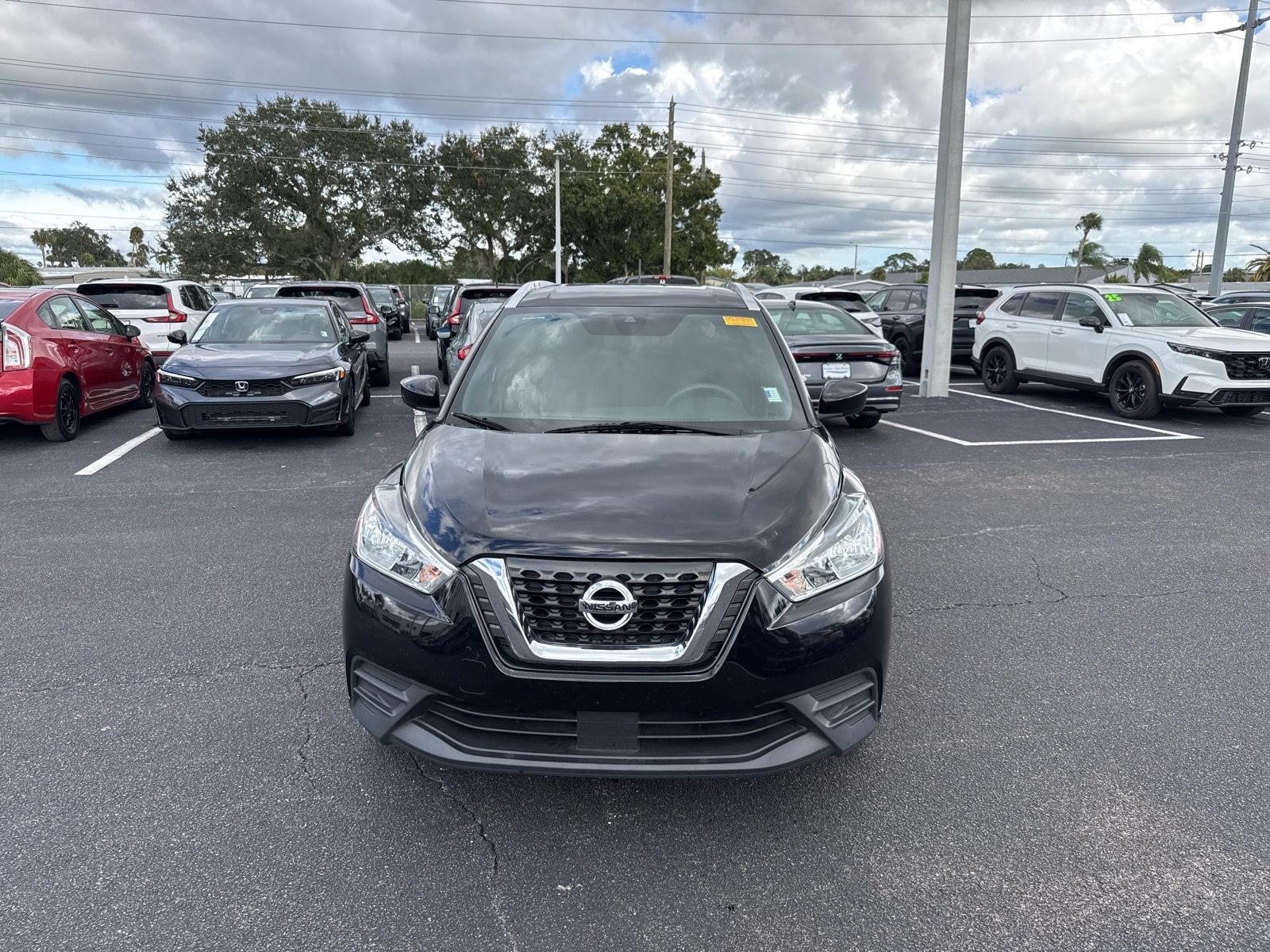 2020 Nissan Kicks SV photo 2