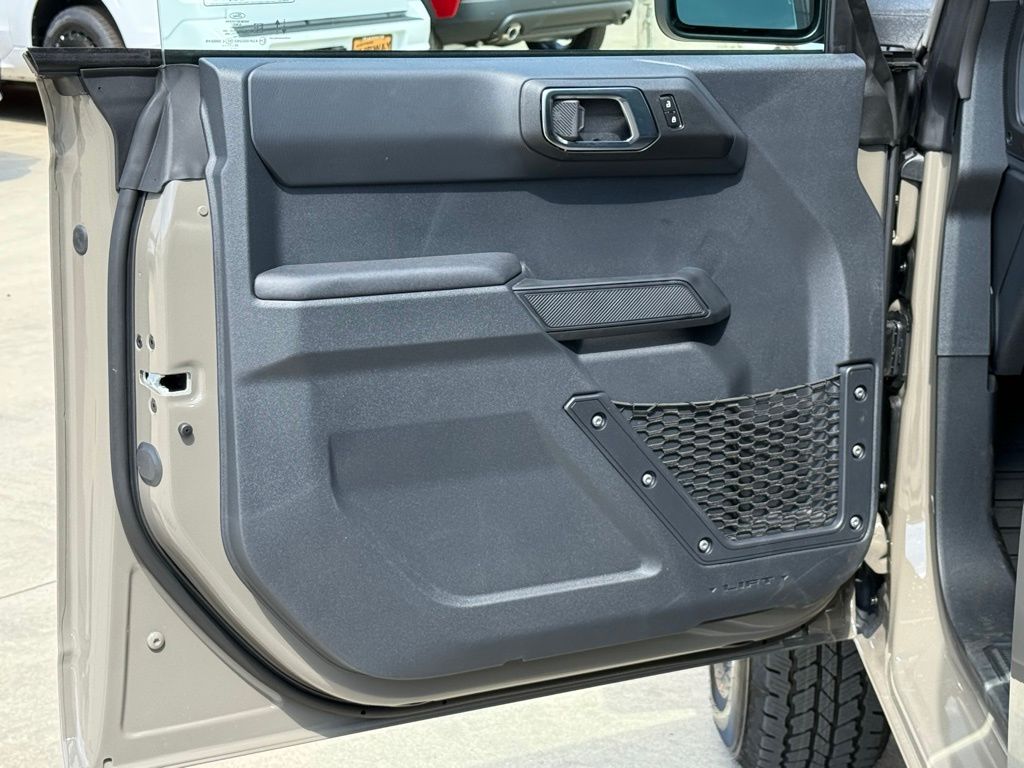 2025 Ford Bronco Big Bend photo 16