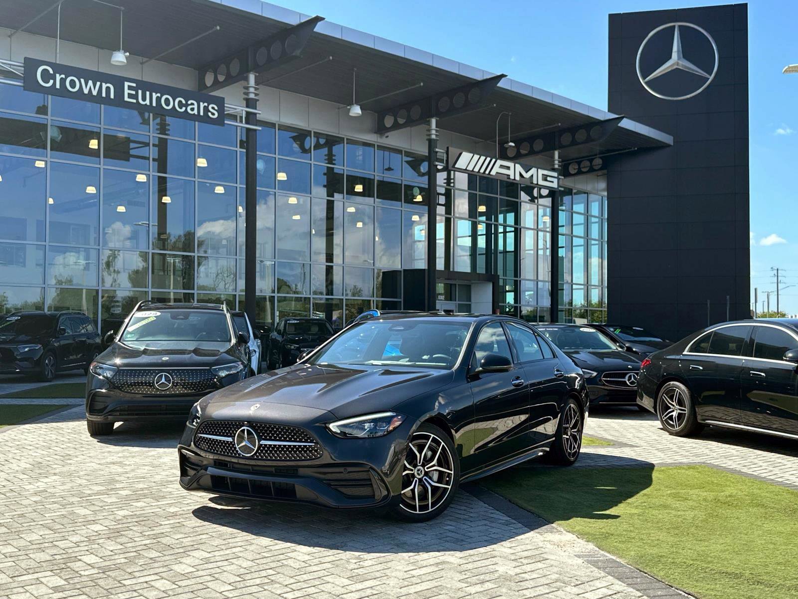 2025 Mercedes-Benz C-Class Sedan C 300's photo