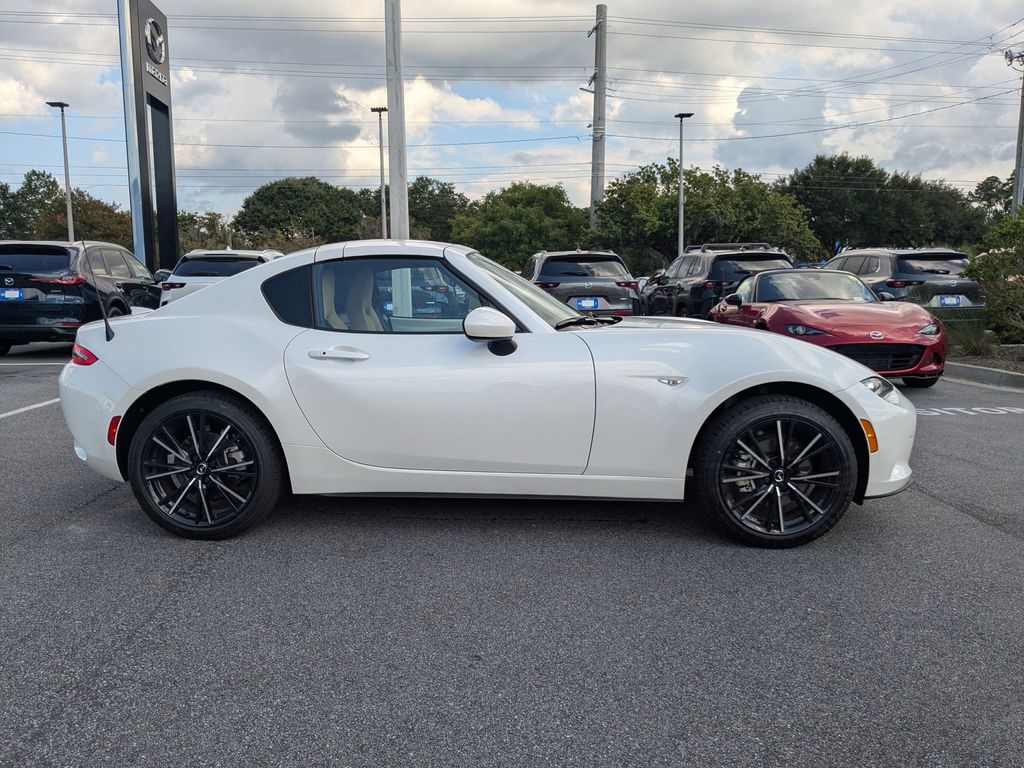 2025 Mazda MX-5 Miata Miata RF Grand Touring photo 3