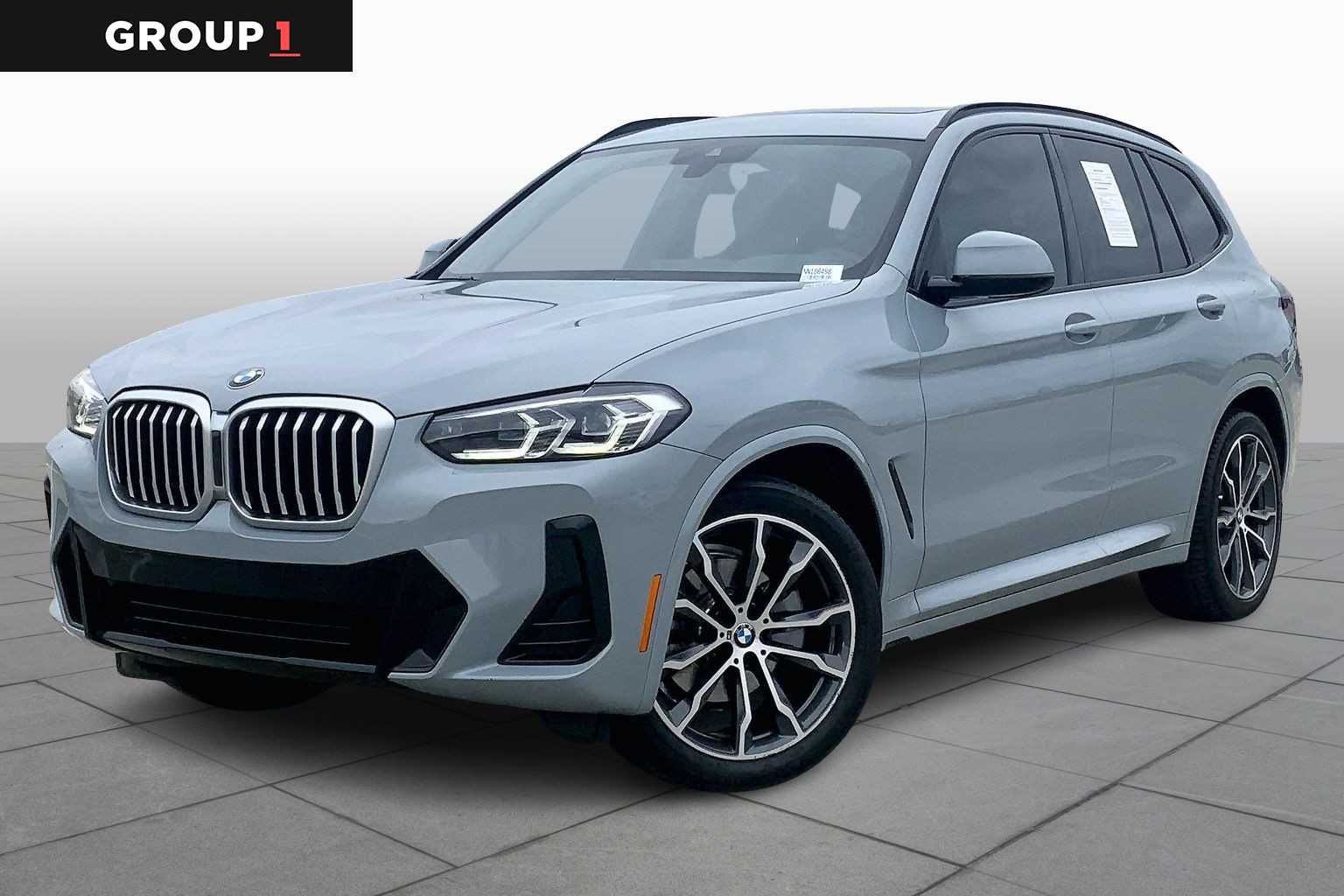 2022 BMW X3 30i's photo