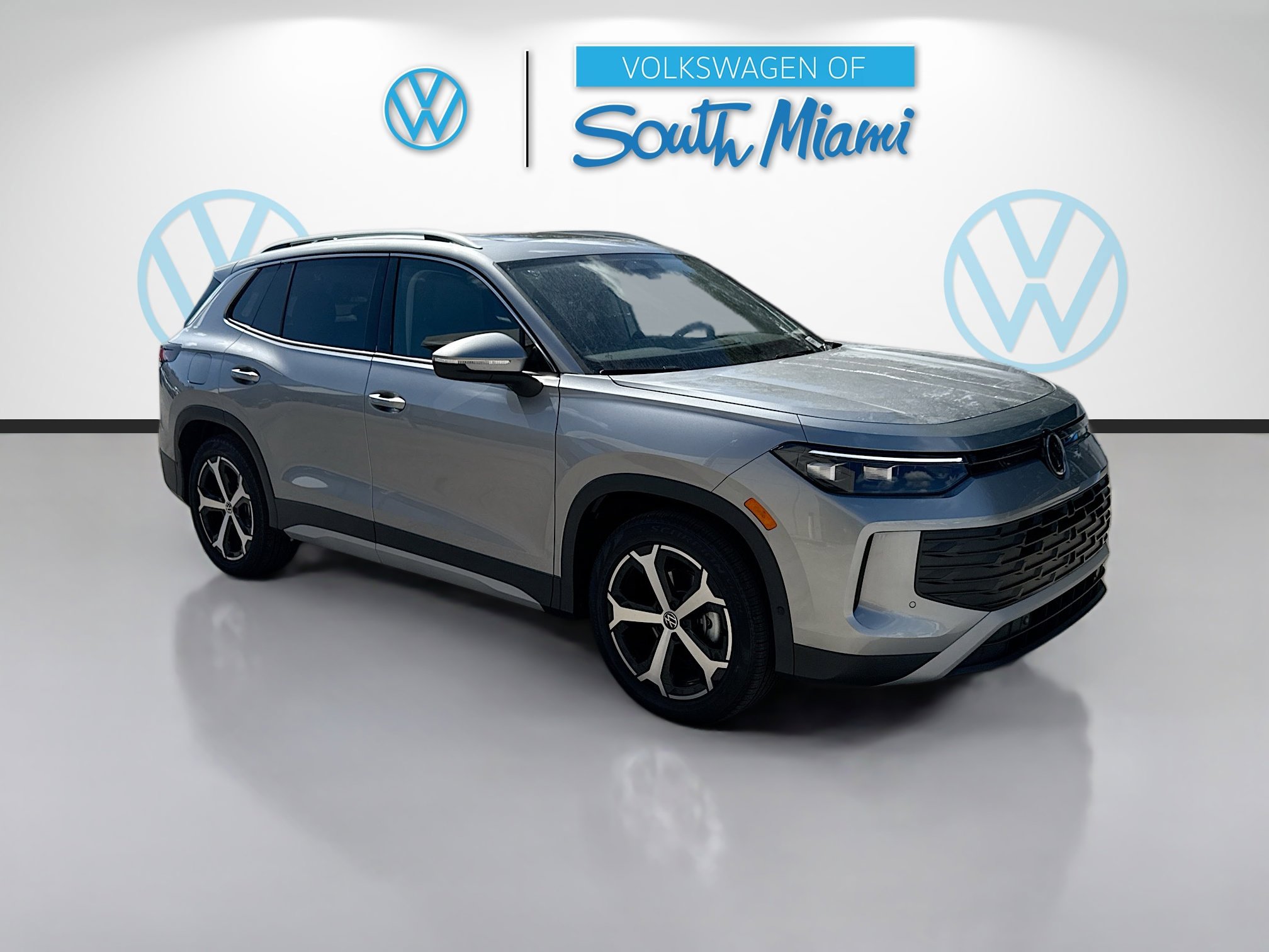 2026 Volkswagen Tiguan SE's photo