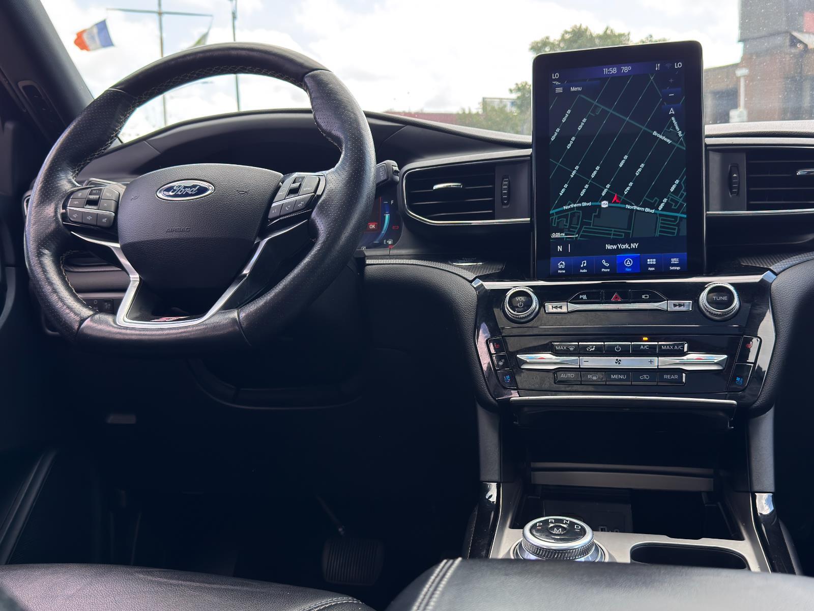 2022 Ford Explorer ST photo 27