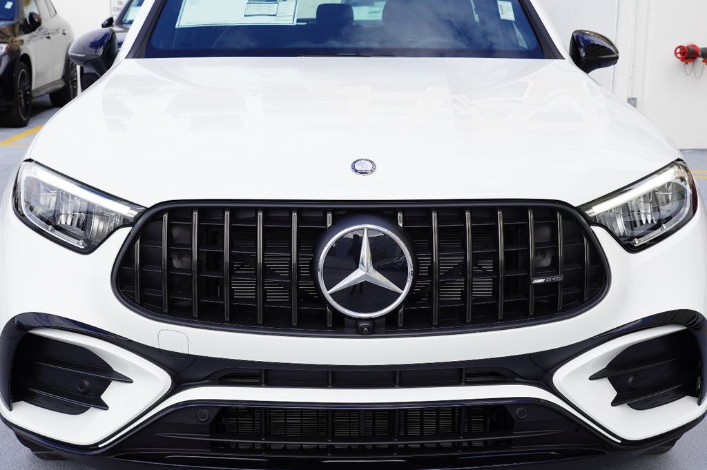 2025 Mercedes Benz GLC 63 S E PERFORMANCE photo 9