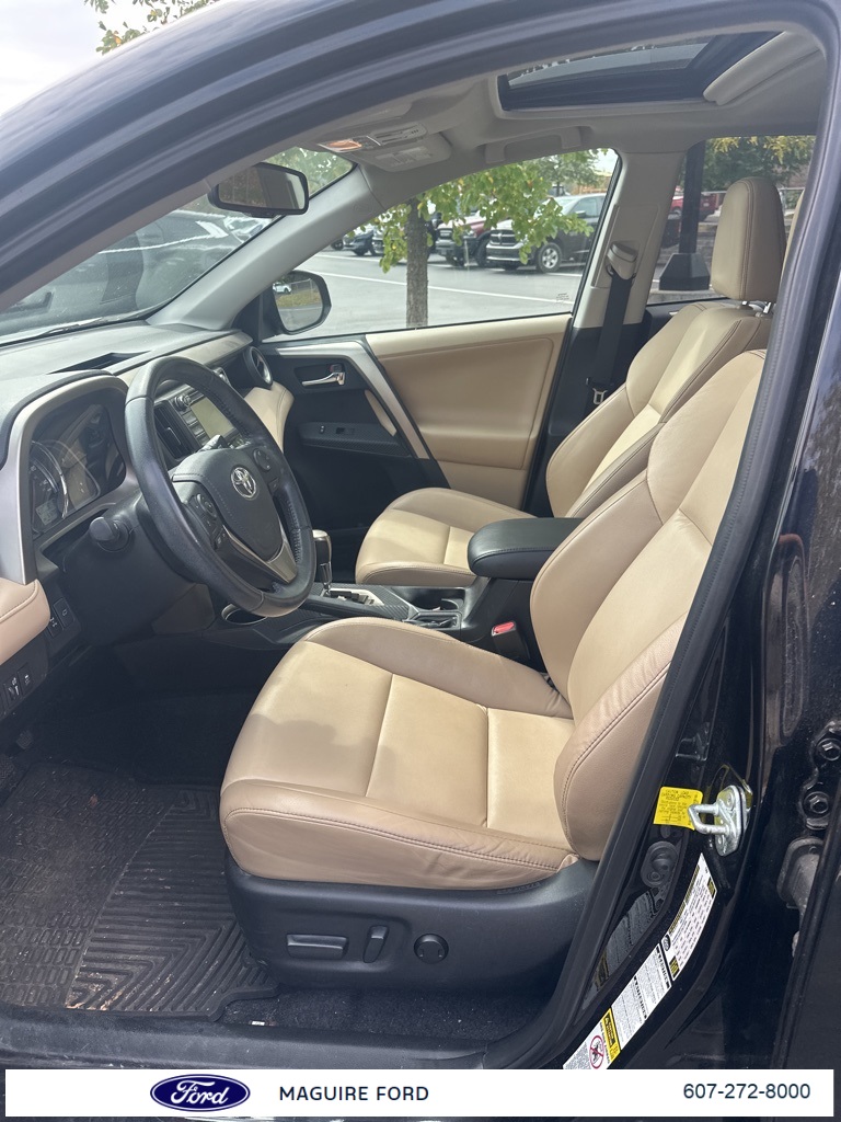 2013 Toyota RAV4 Limited photo 9