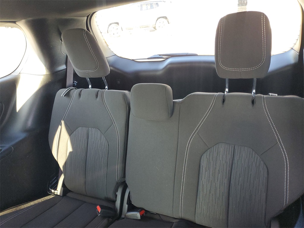 2024 Chrysler Pacifica Touring photo 31