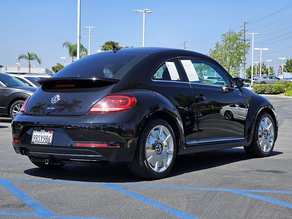 2018 Volkswagen Beetle SE photo 11