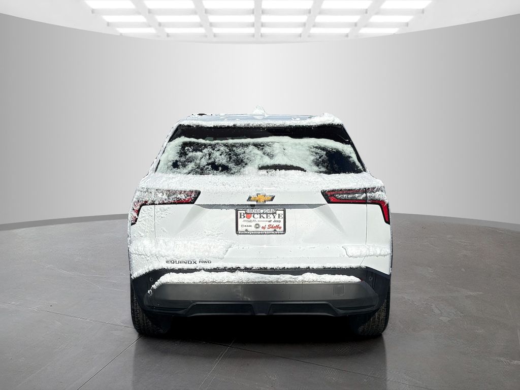 2025 Chevrolet Equinox LT photo 3