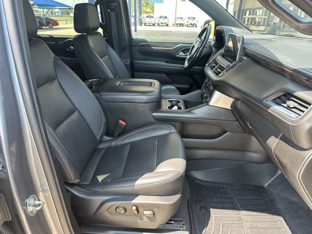 2022 Chevrolet Suburban Z71 photo 11