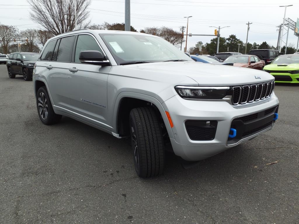 2024 Jeep Cherokee Overland 4xe photo 3