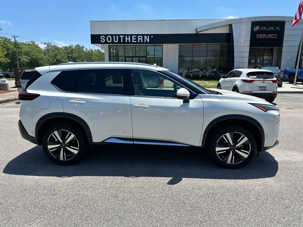 2023 Nissan Rogue SL photo 5