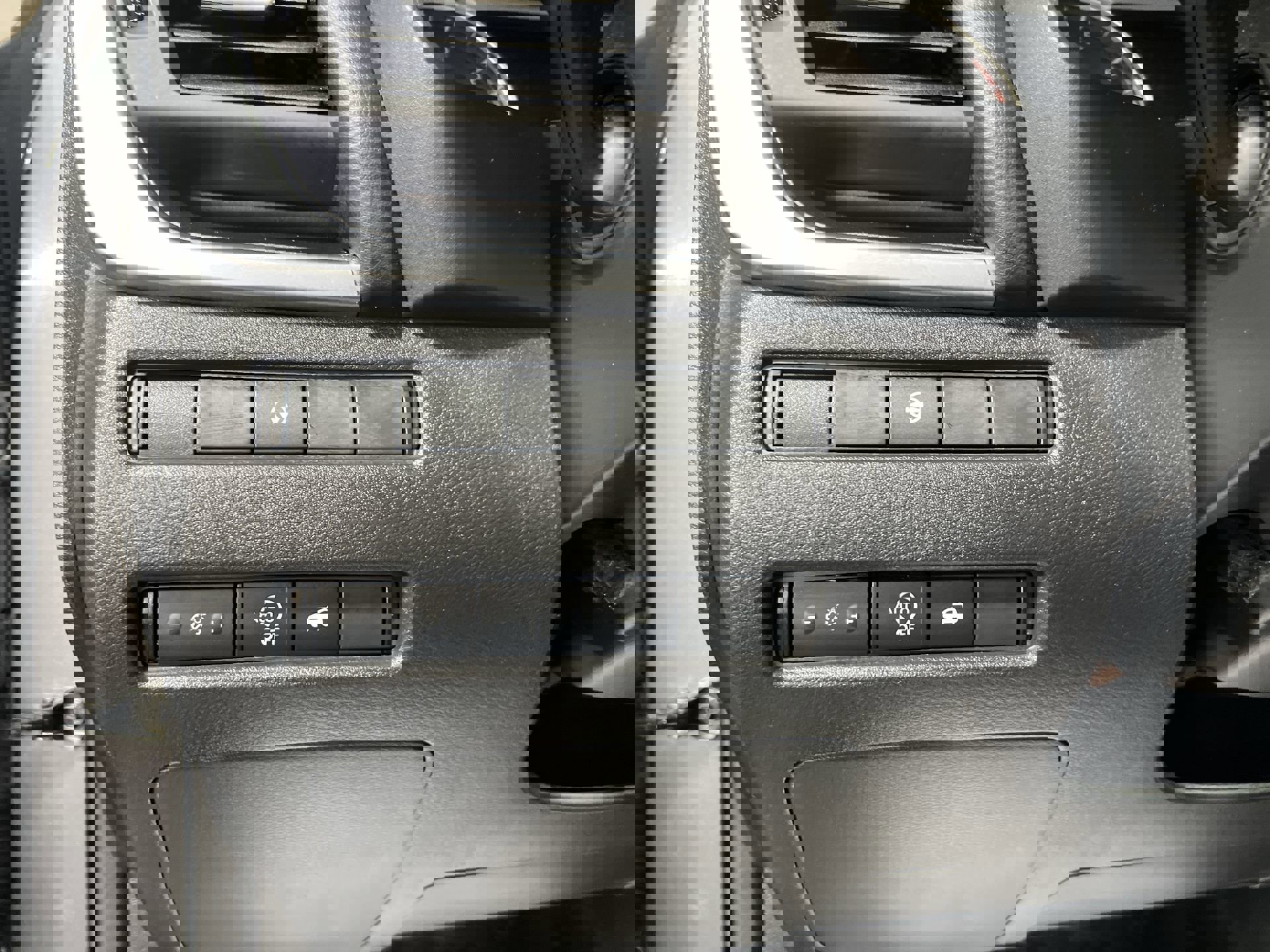 2023 Nissan Rogue SV photo 16