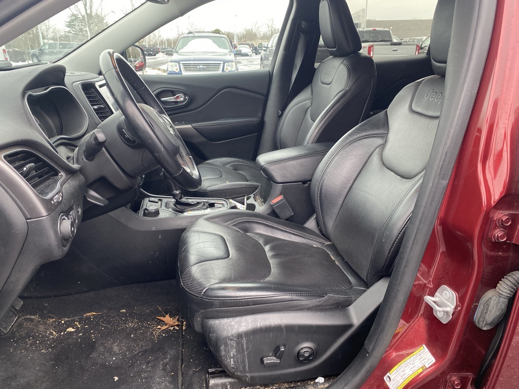 Used 2019 Jeep Cherokee Limited with VIN 1C4PJMDX1KD368936 for sale in Getzville, NY