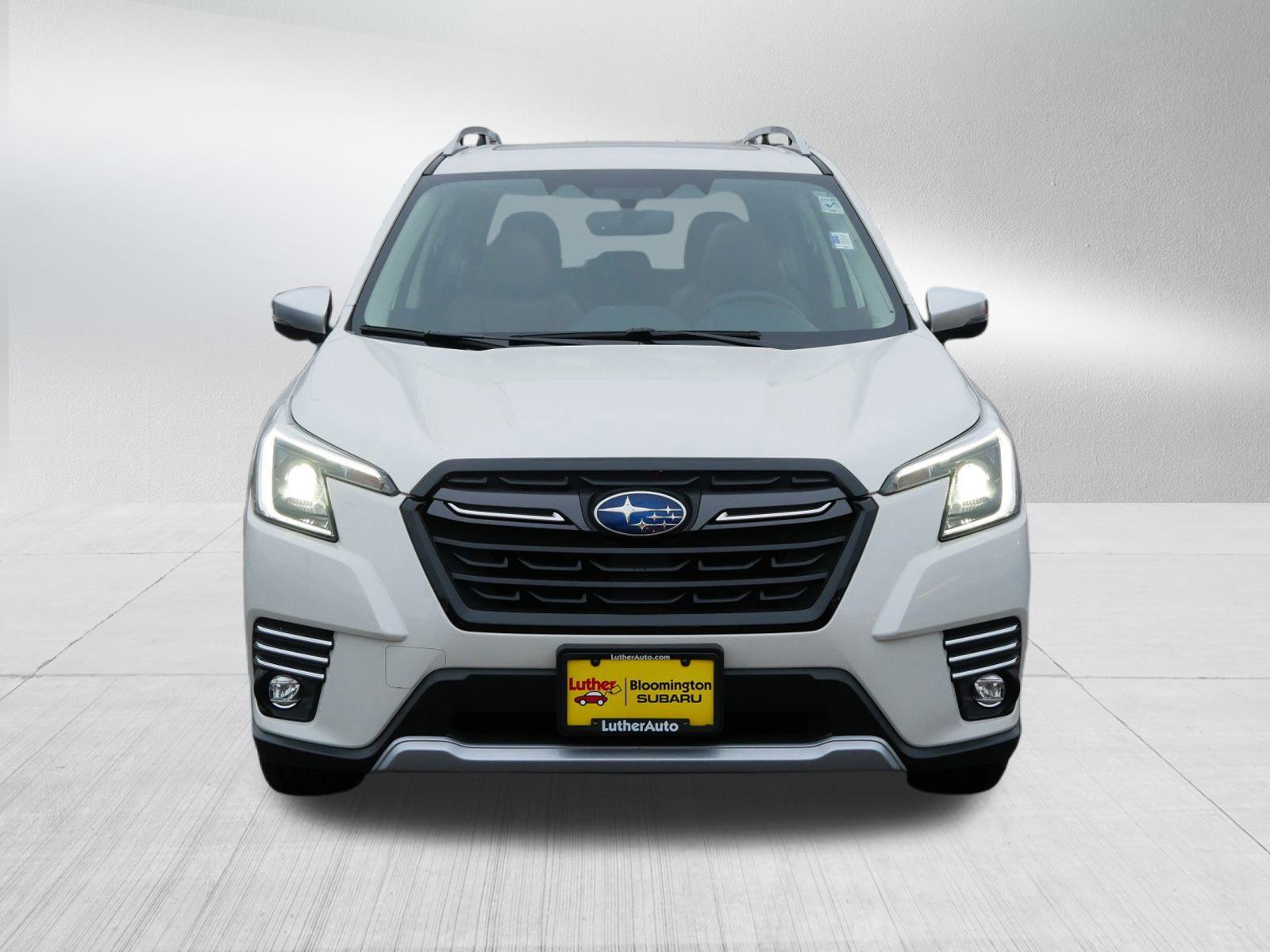 2023 Subaru Forester Touring photo 2