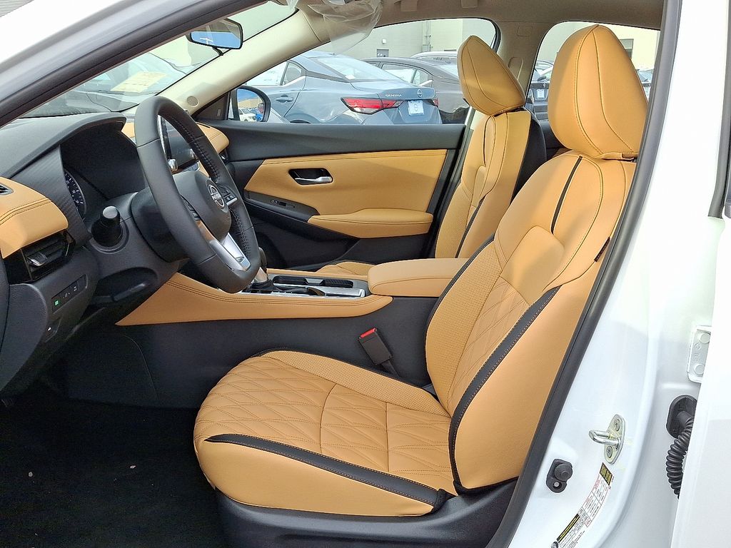 2025 Nissan Sentra SV photo 4