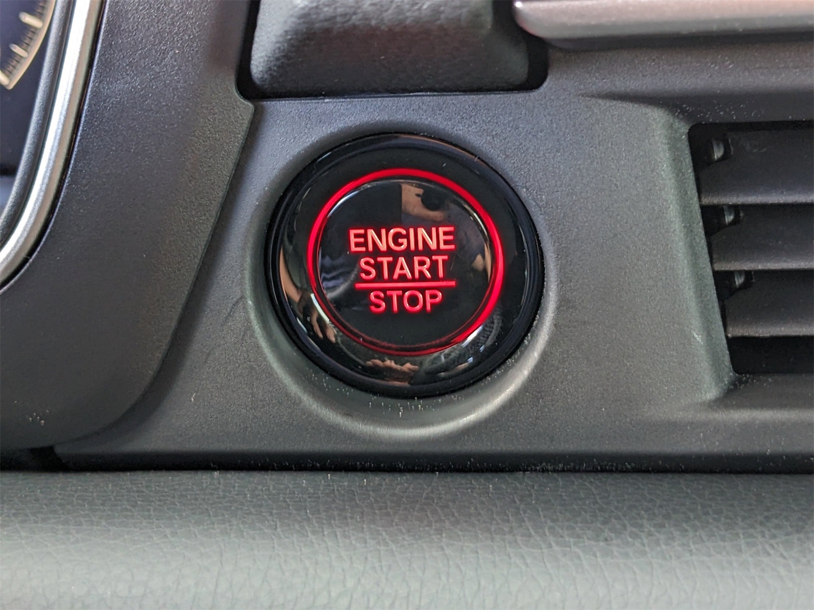 2025 Honda Pilot EX-L photo 32