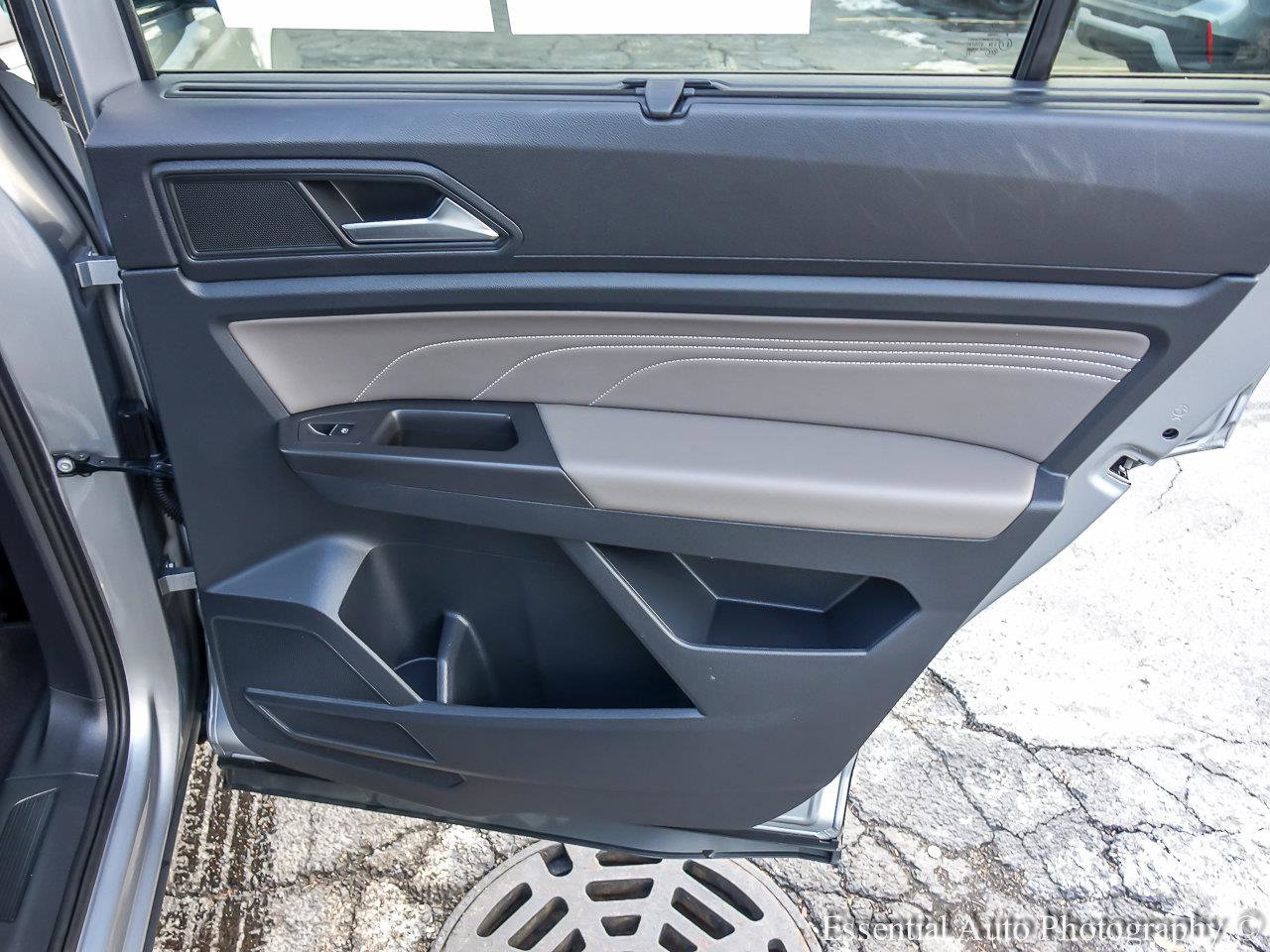 2022 VOLKSWAGEN ATLAS - Image 22