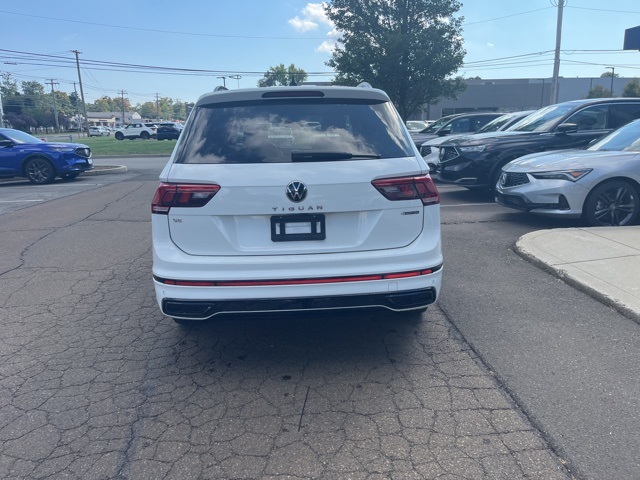 2022 Volkswagen Tiguan SE R-Line Black photo 11