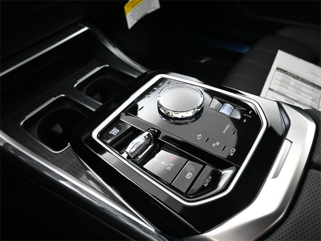 2025 Bmw 750e 750e xDrive photo 4