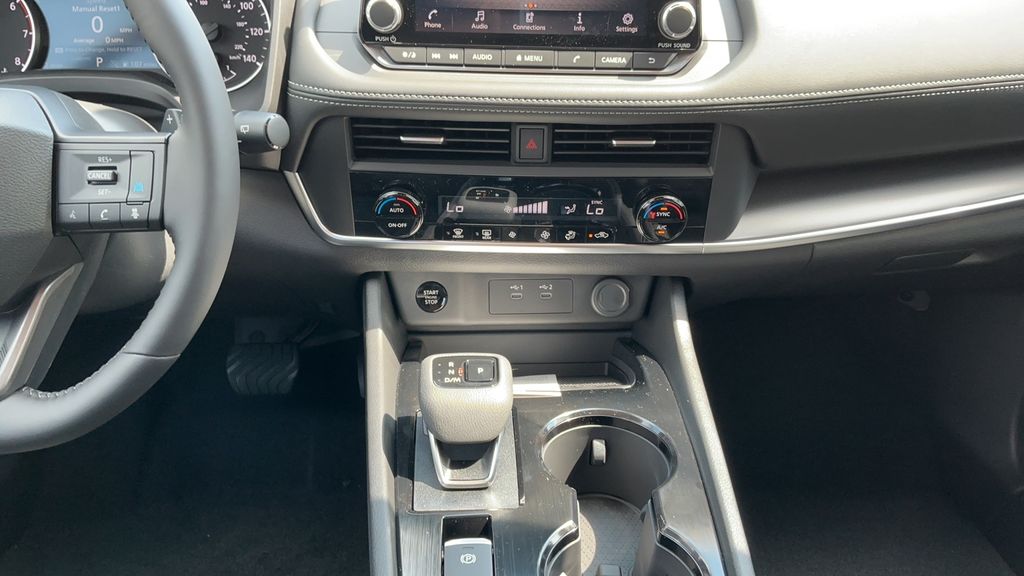 2026 Nissan Rogue SV photo 14