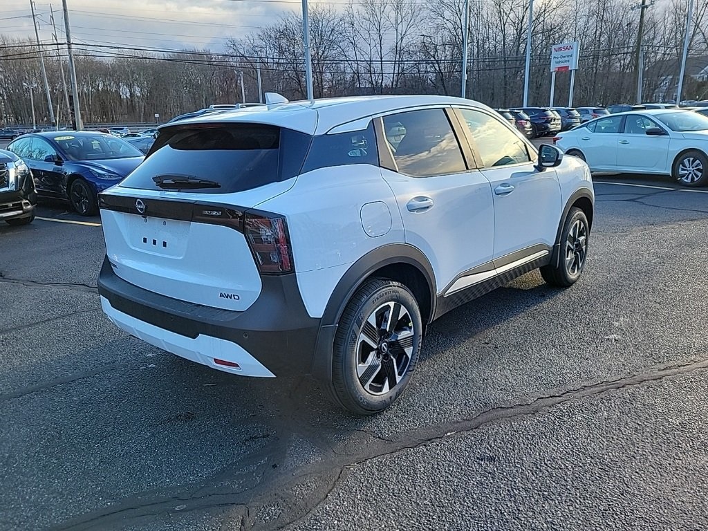 2025 Nissan Kicks SV photo 7