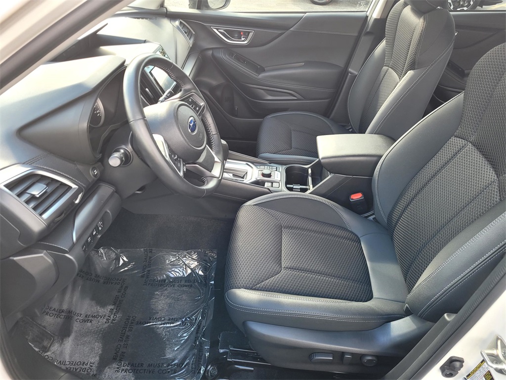 2022 Subaru Forester Premium photo 14