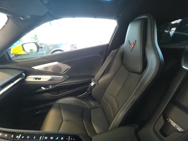 2020 Chevrolet Corvette Stingray 2LT photo 23
