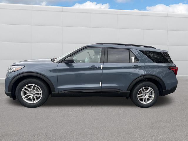 2026 Ford Explorer photo 2