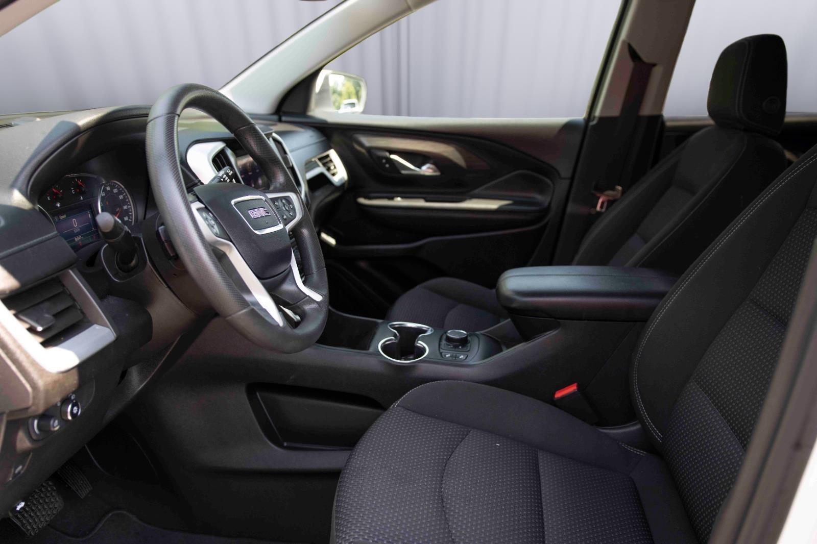 2022 Gmc Terrain SLE photo 2