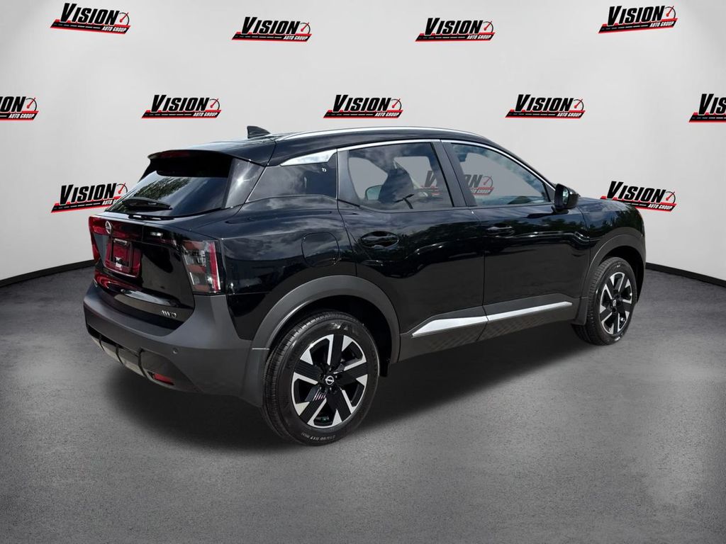 2025 Nissan Kicks SV photo 5
