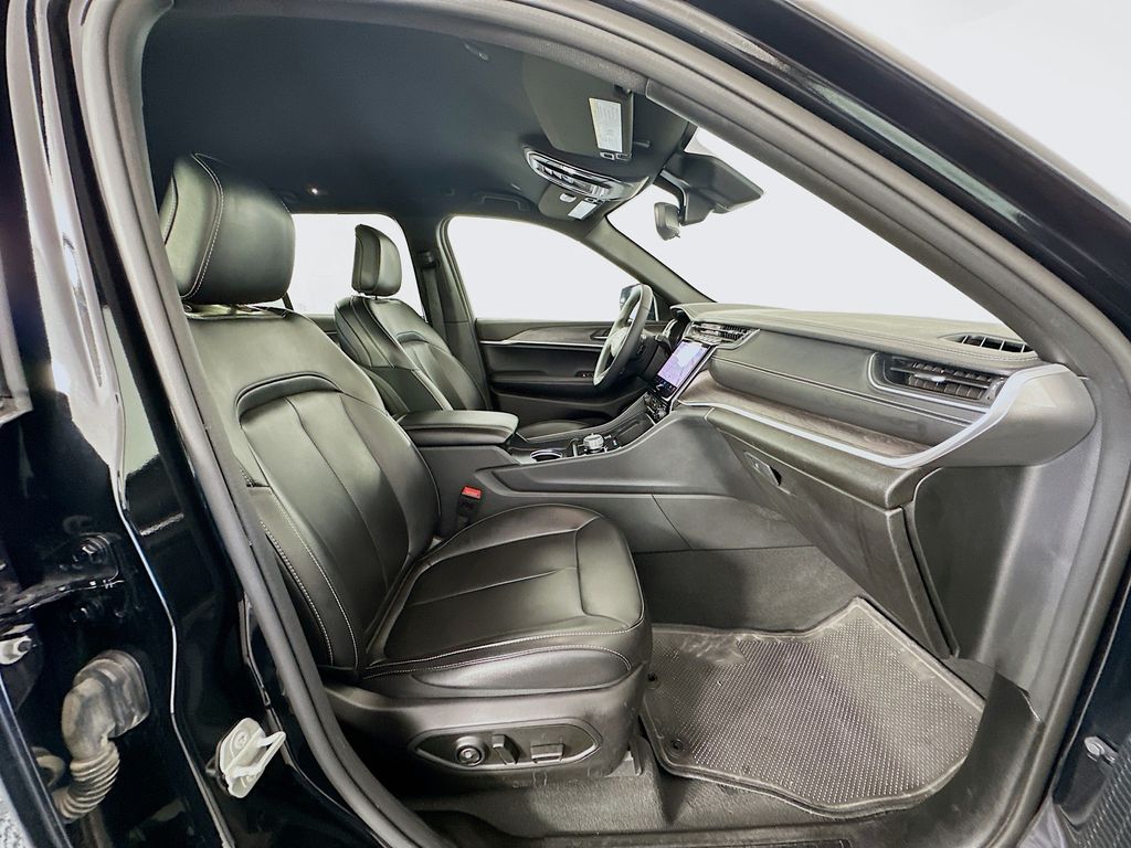 2024 Jeep Grand Cherokee Limited photo 28