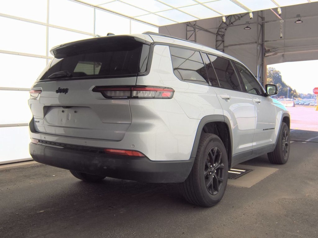 2024 Jeep Grand Cherokee Altitude photo 4