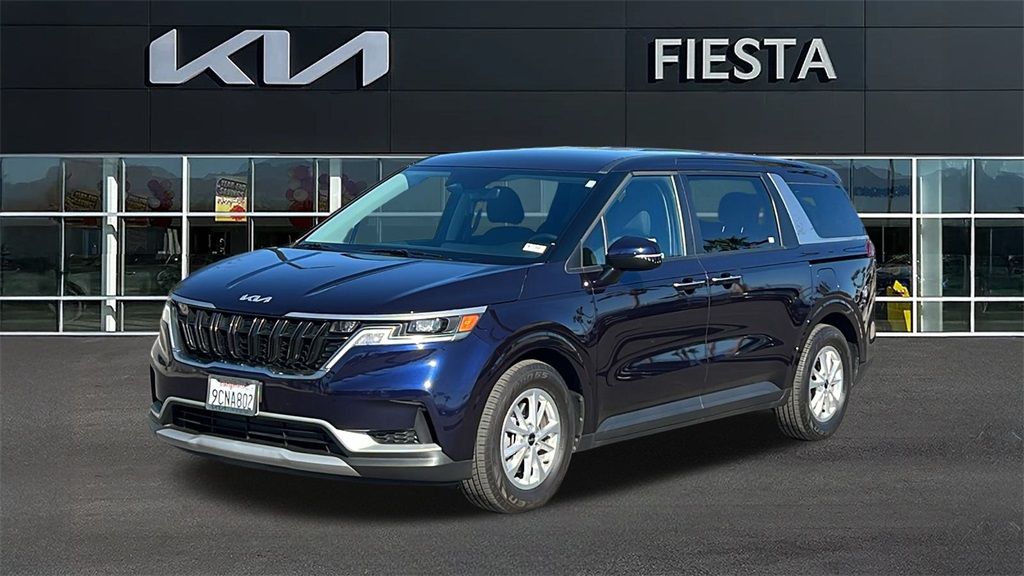 2023 Kia Carnival LX photo 2