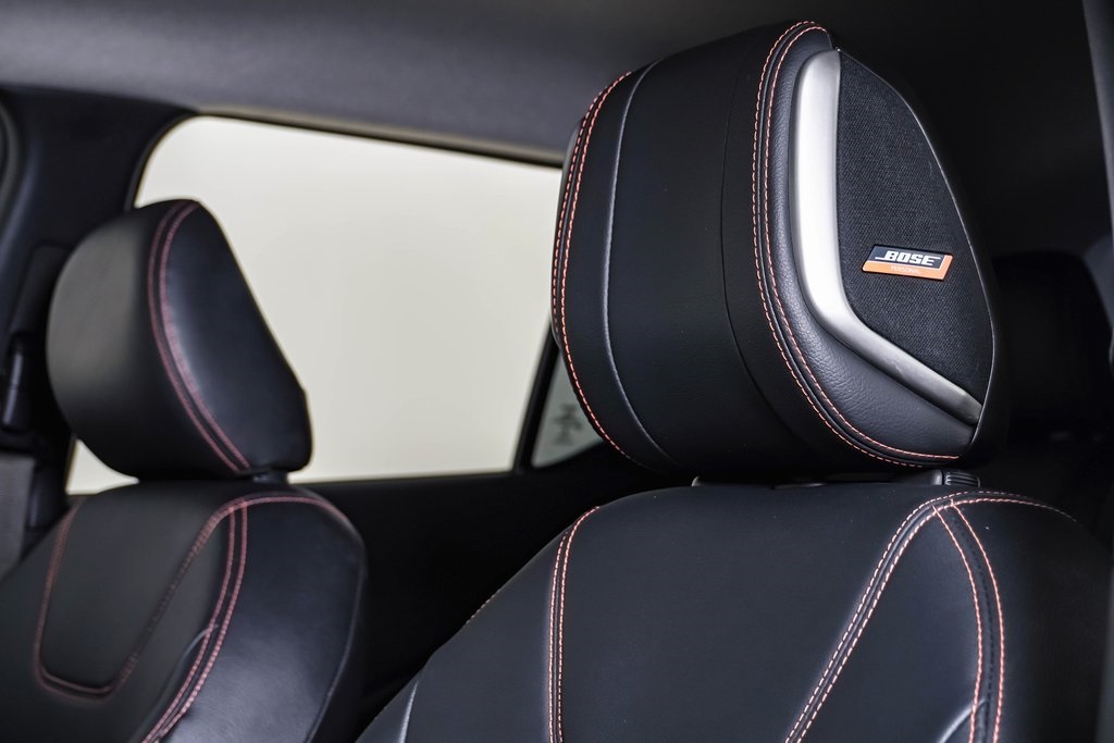 2019 Nissan Kicks SR photo 17