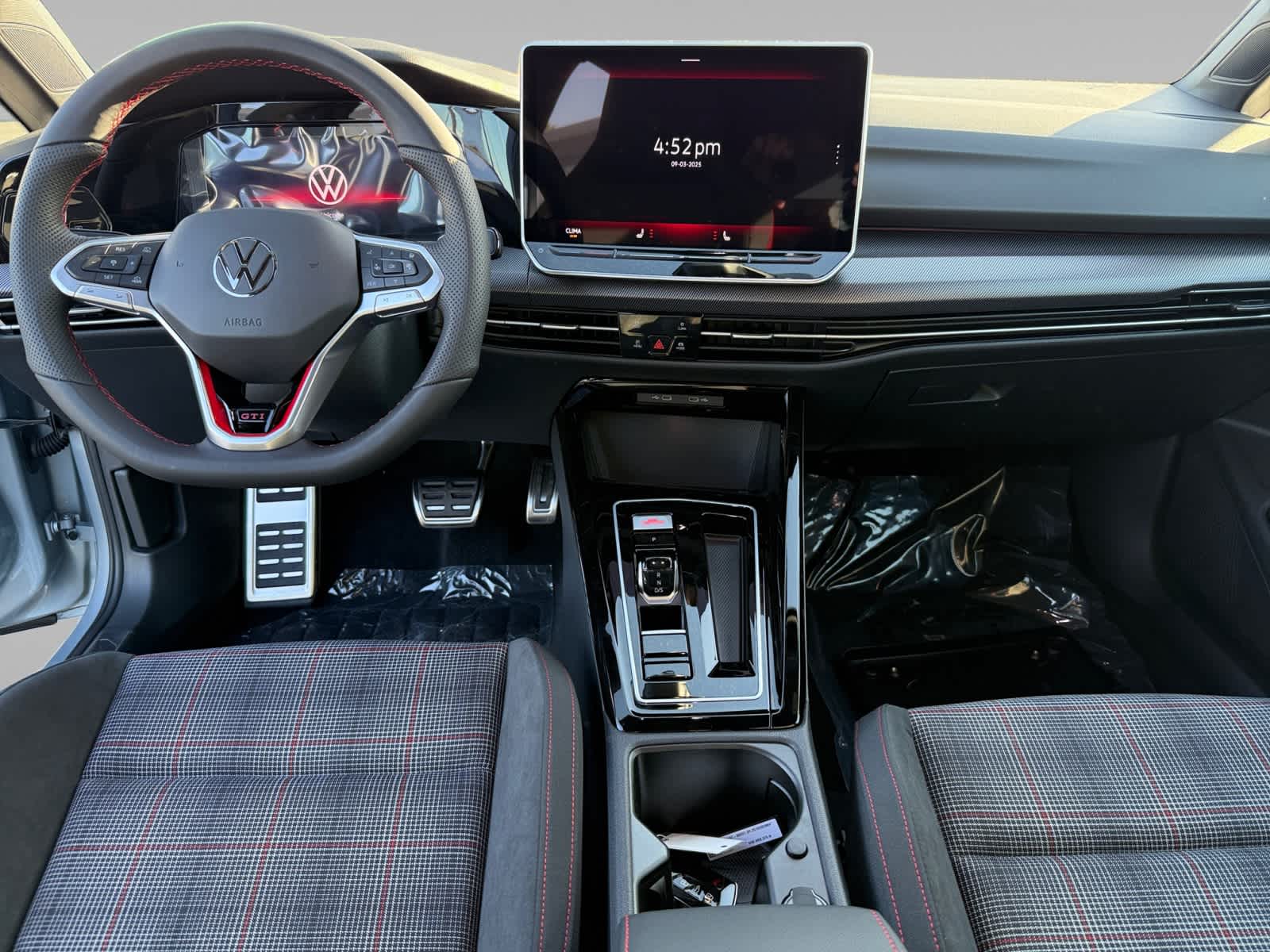 2025 Volkswagen Golf GTI S photo 10
