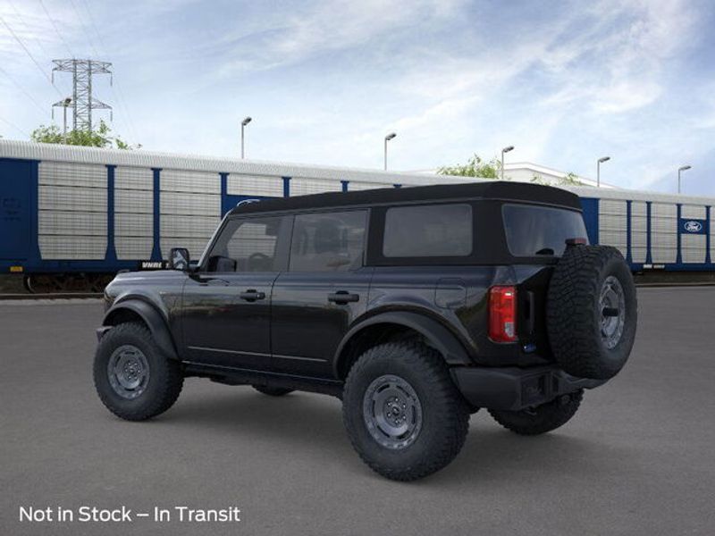 2025 Ford Bronco Base photo 4
