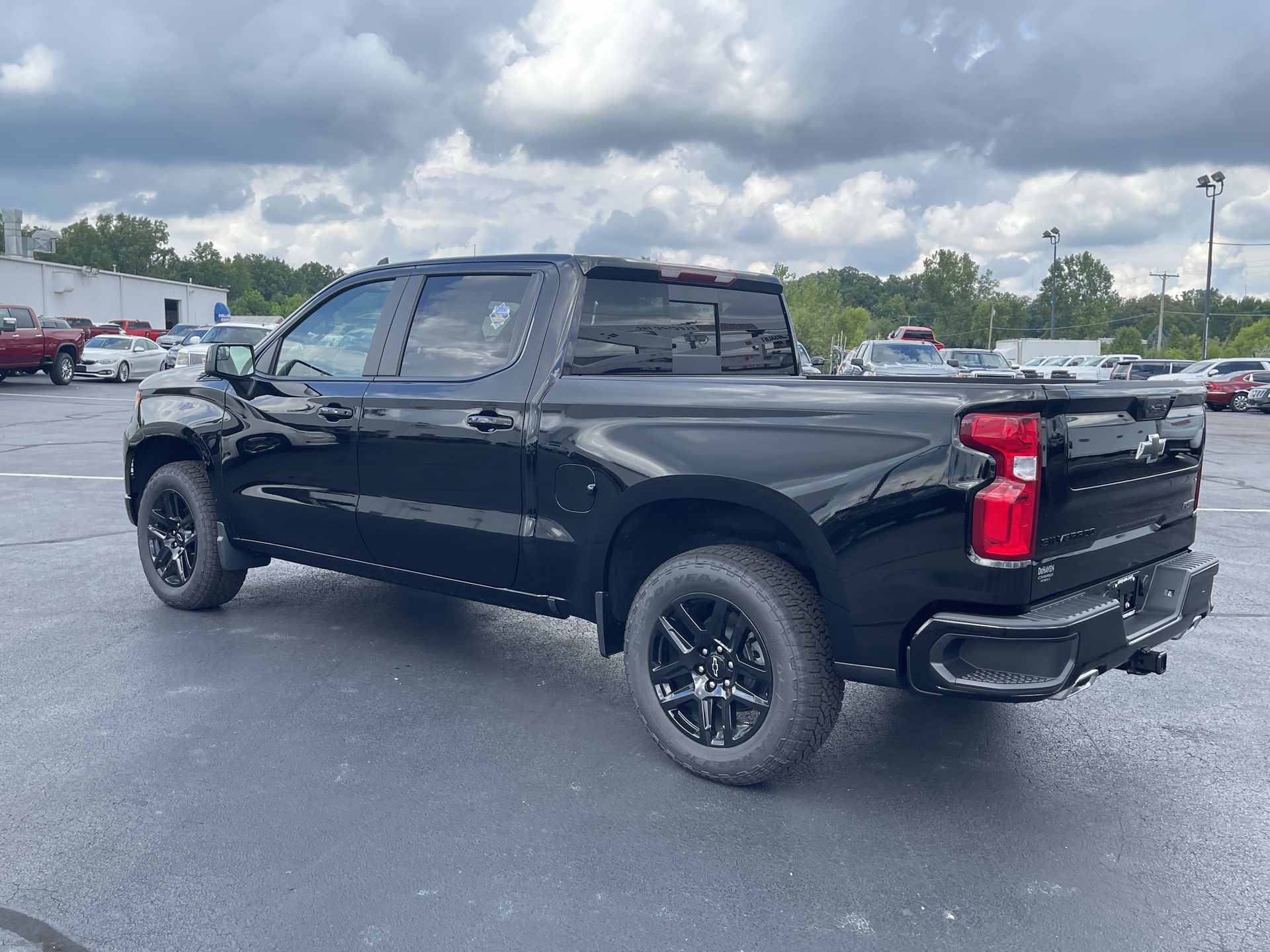 2026 Chevrolet Silverado 1500 RST photo 4