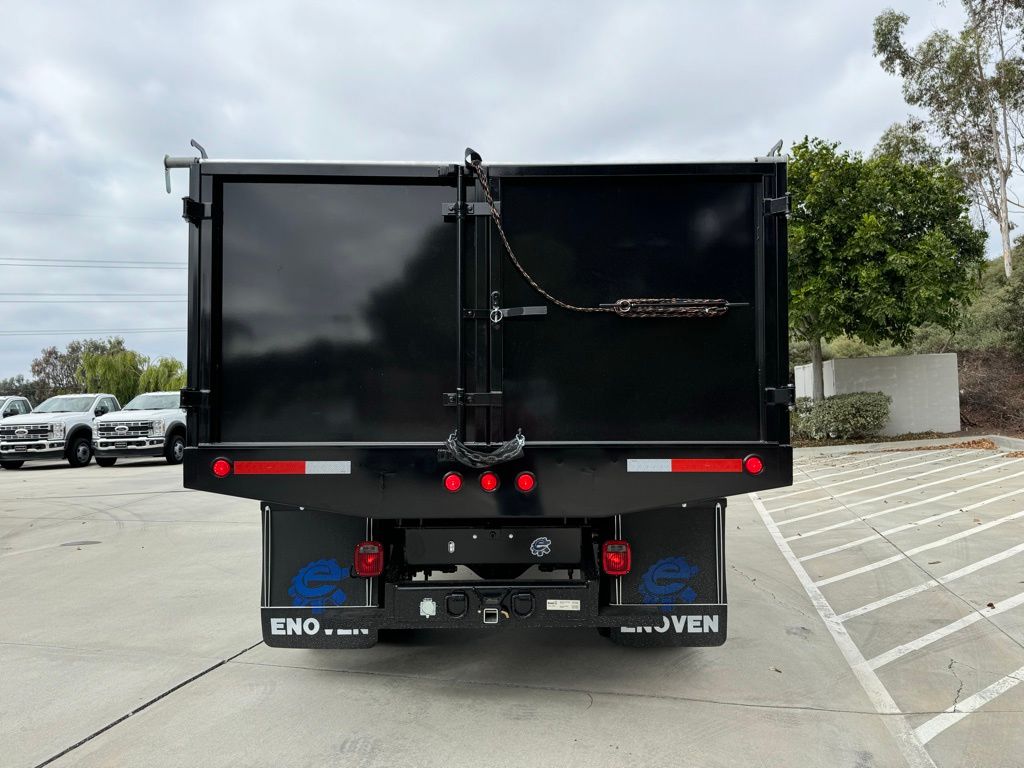 2025 Ford F-650 XL photo 6