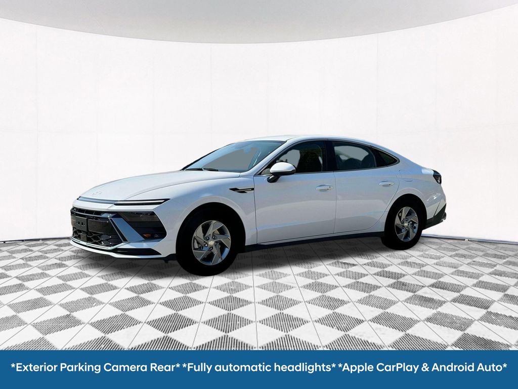 2025 Hyundai Sonata SE photo 2